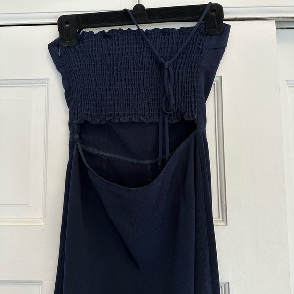 Vintage Reformation Navy blue halter jumpsuit w/open back. Size XS. - Picture 7 of 8